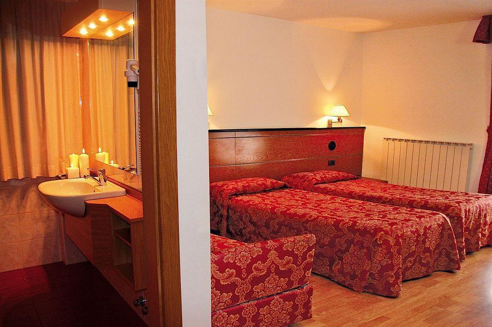 Albergo Aprica Garni Exterior photo